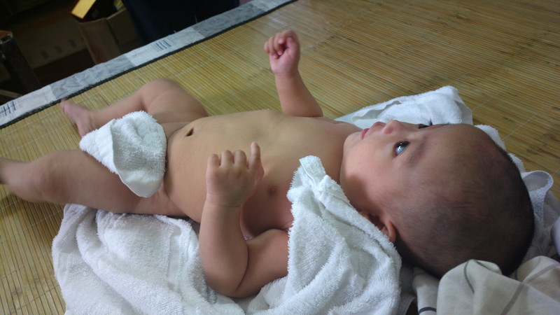 【诺基亚808】可爱的裸身BB