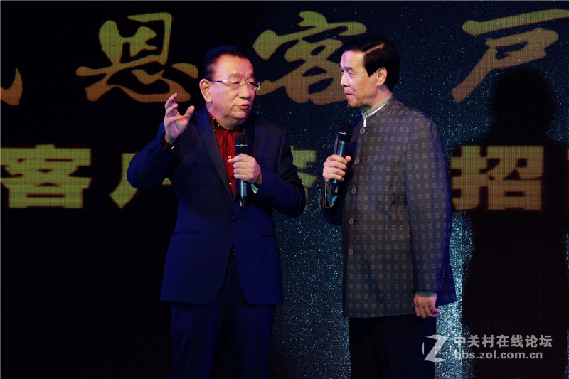 著名笑星侯耀华师徒天水演出