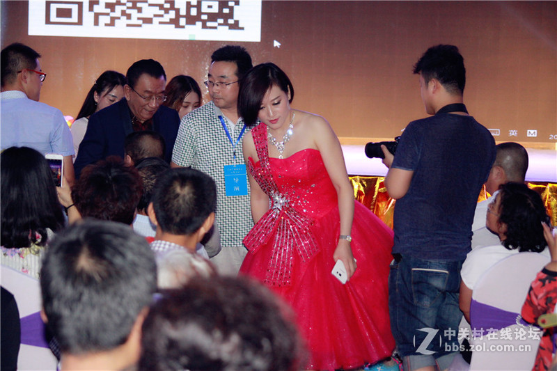 著名笑星侯耀华师徒天水演出