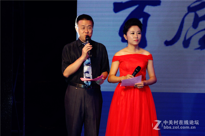 著名笑星侯耀华师徒天水演出