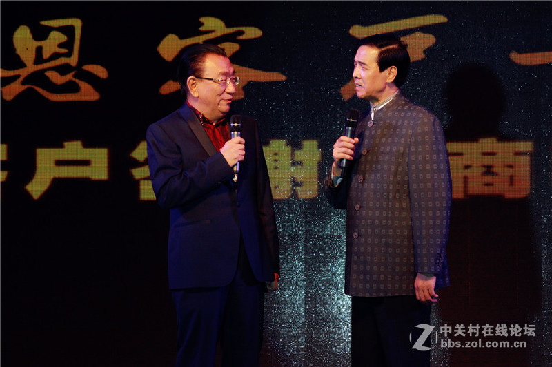 著名笑星侯耀华师徒天水演出