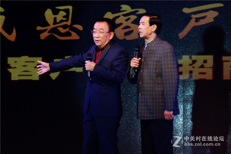 著名笑星侯耀华师徒天水演出