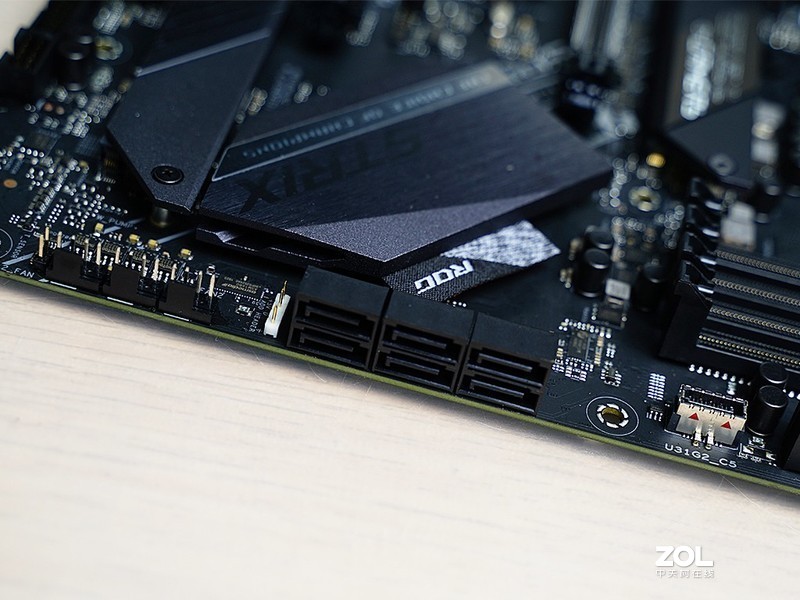 梳理清楚ROG和ROG Strix的关系，再晒晒ROG Strix Z390-E Gaming主板