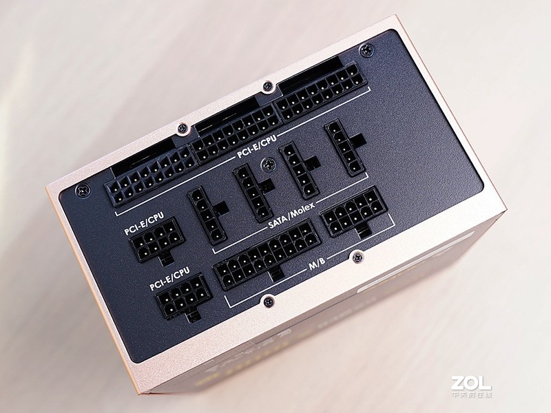 梳理清楚ROG和ROG Strix的关系，再晒晒ROG Strix Z390-E Gaming主板