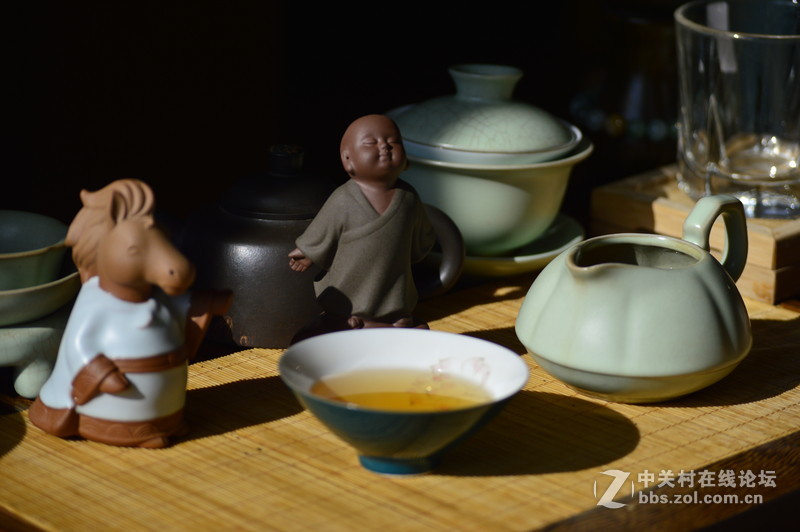 上周歇班，在家闲来无事，拍了几张家里的茶海(无后期)欢迎大家点评