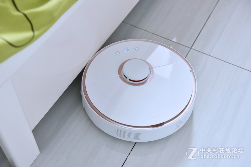 是“傻子”还是“嫂子”？看石头扫地机器人便知分晓！