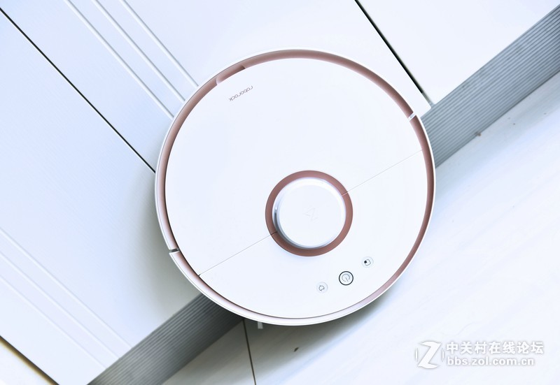 是“傻子”还是“嫂子”？看石头扫地机器人便知分晓！