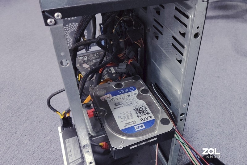 49块的铁皮机箱别哭，不到40块，一个组件助你轻轻松松升级硬盘