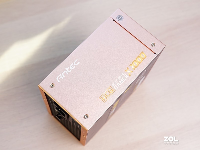 梳理清楚ROG和ROG Strix的关系，再晒晒ROG Strix Z390-E Gaming主板