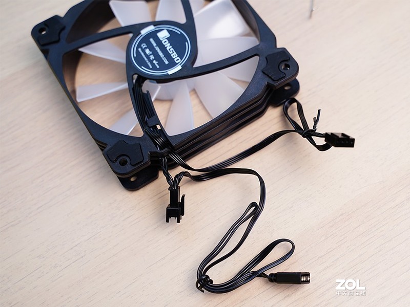 梳理清楚ROG和ROG Strix的关系，再晒晒ROG Strix Z390-E Gaming主板