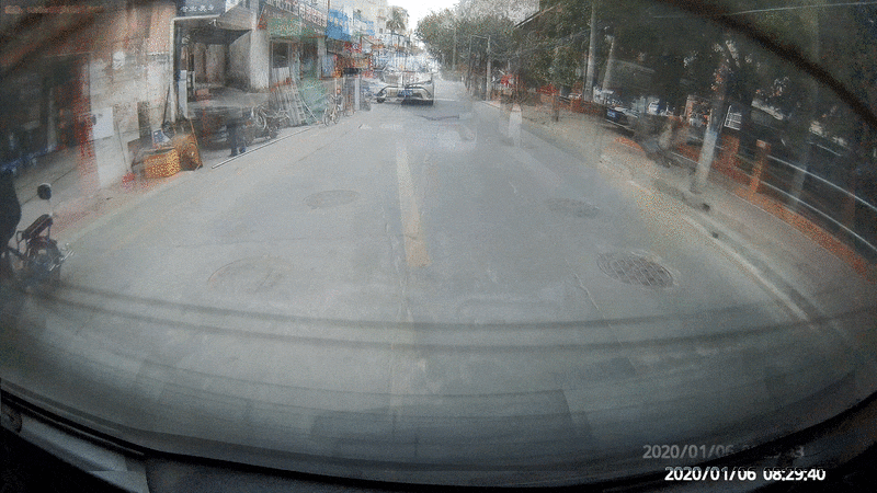 远离追尾纠纷，后视更专业，万鸥V5行车记录仪