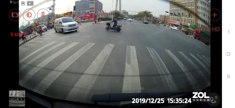 远离追尾纠纷，后视更专业，万鸥V5行车记录仪