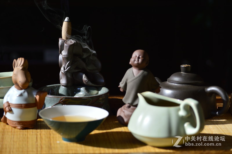 上周歇班，在家闲来无事，拍了几张家里的茶海(无后期)欢迎大家点评