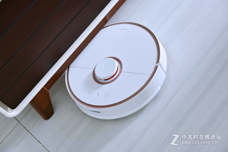 是“傻子”还是“嫂子”？看石头扫地机器人便知分晓！