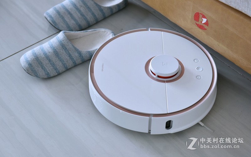 是“傻子”还是“嫂子”？看石头扫地机器人便知分晓！