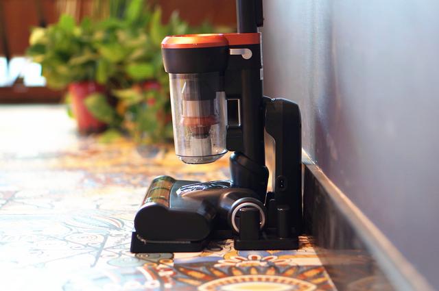 简约大气的中式装修，要配莱克立式无线吸尘器，呵护中式美感