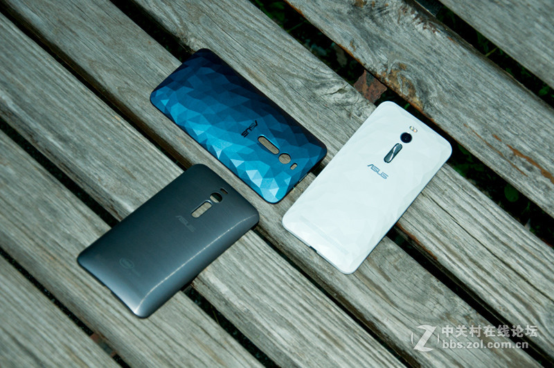 让ZenFone2旧貌换新颜，晶钻后盖一招鲜！