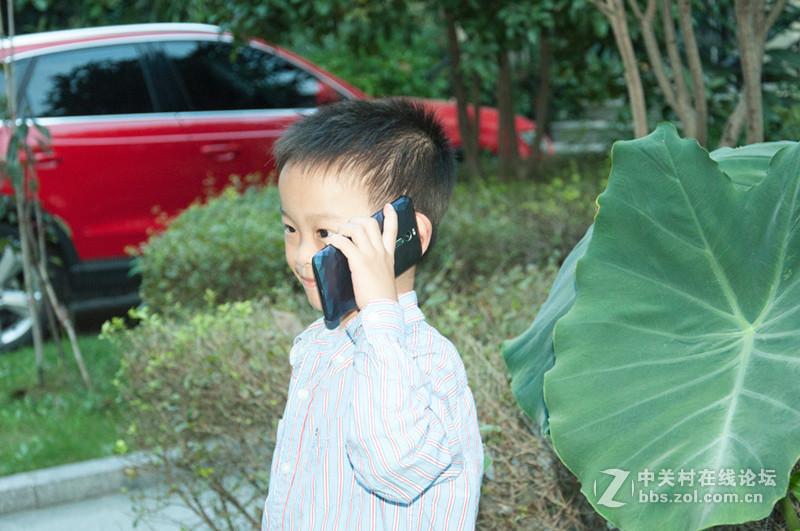 让ZenFone2旧貌换新颜，晶钻后盖一招鲜！