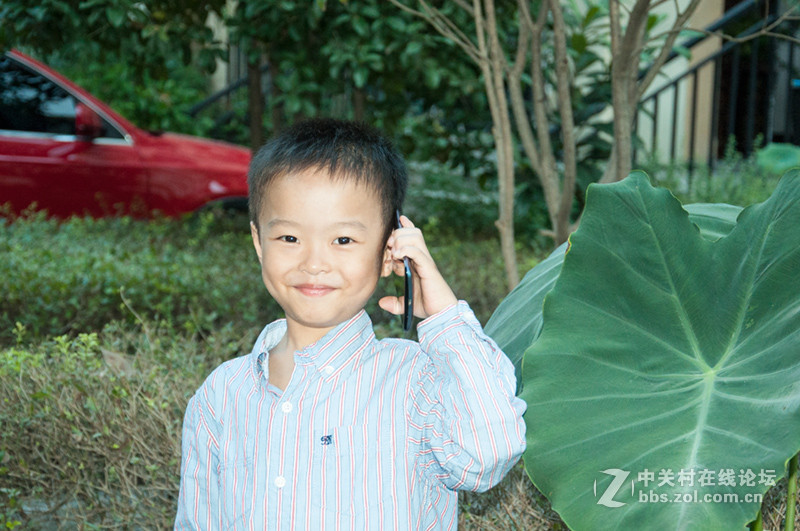 让ZenFone2旧貌换新颜，晶钻后盖一招鲜！