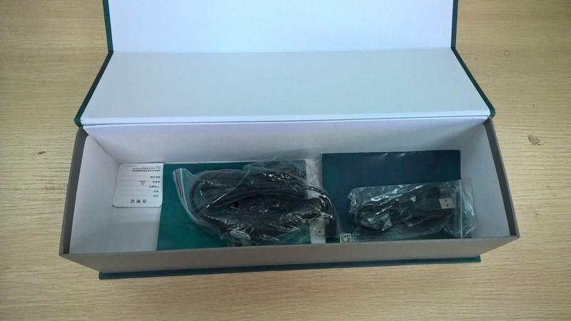 云狗后视镜，驾客C-03智能后视镜行车记录仪开箱评测