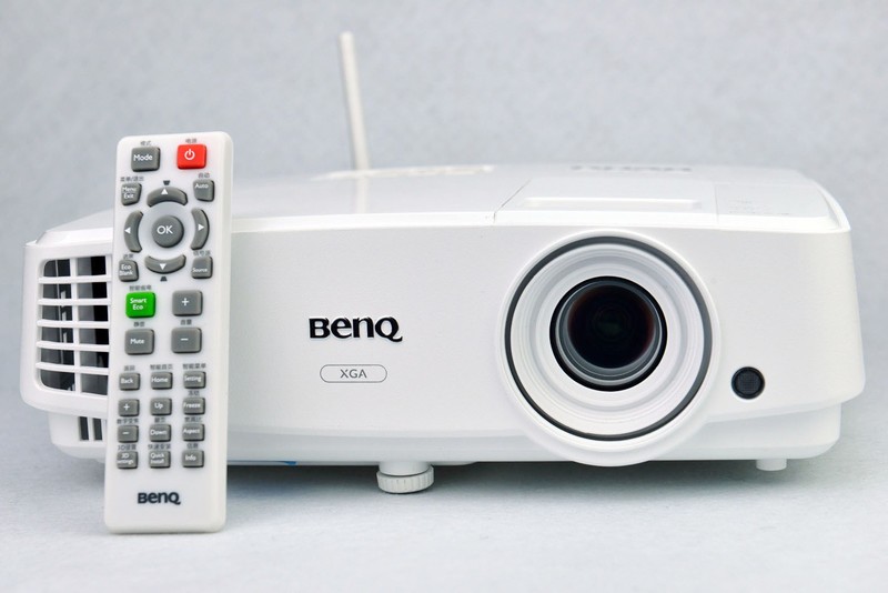 让会议摆脱有线束缚 明基E500智能投影仪堪称商务必备