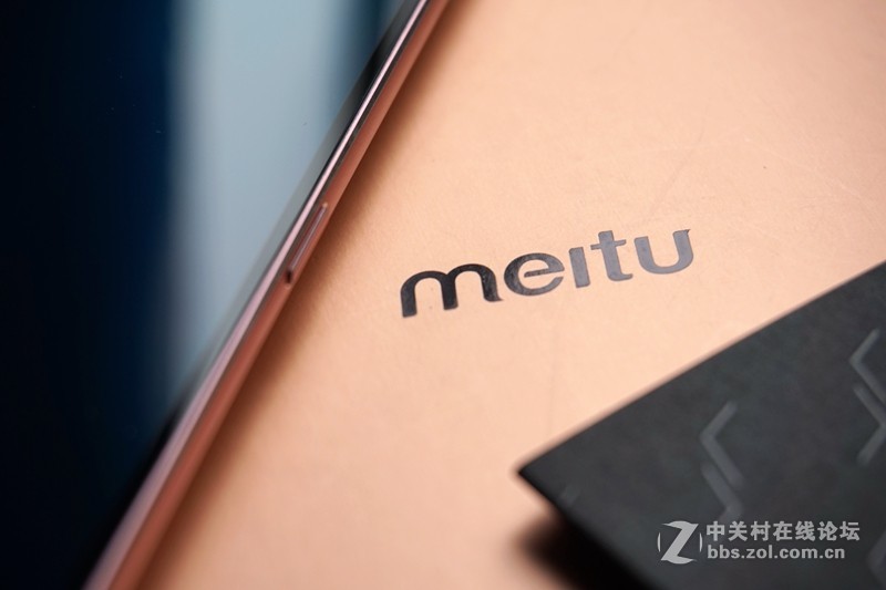 ＃颜值担当之美颜神器＃美图V4上手体验