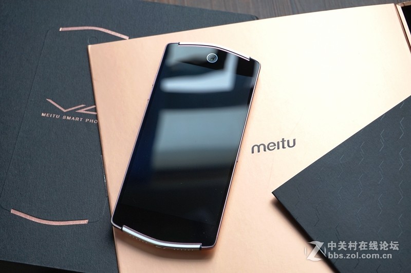 ＃颜值担当之美颜神器＃美图V4上手体验