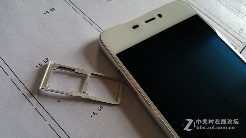 钟爱纯净、简约、白之美手机-iuni N1之开箱外观篇