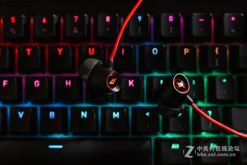 不到五百元？一款能提高吃鸡成功率的电竞耳机Spearhead VR蓝牙耳机