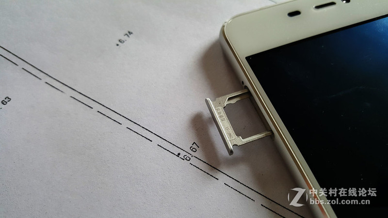 钟爱纯净、简约、白之美手机-iuni N1之开箱外观篇