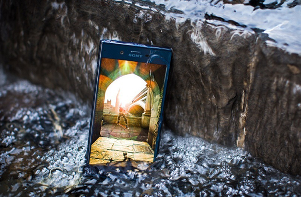 #约稿# 国产手机之所以不主推防水，因为防水后还想水上漂，太麻烦了？