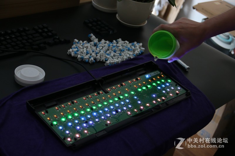 来互相伤害吧，PCB防水机械键盘一试究竟