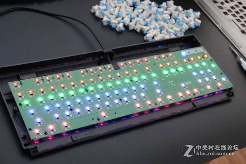 来互相伤害吧，PCB防水机械键盘一试究竟