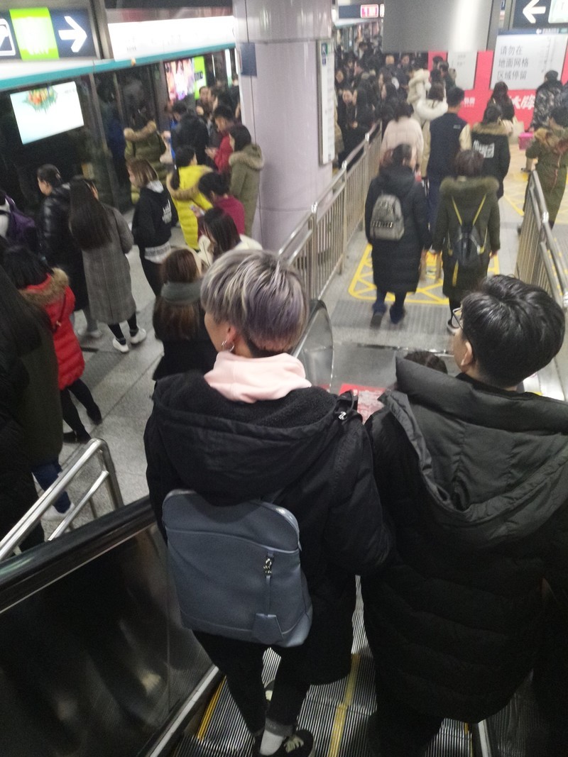 【电影级虚化，夜间自拍更好看】我能说什么，我也很绝望！