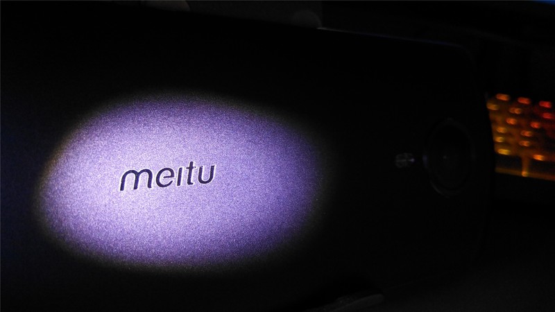 【电影级虚化，夜间自拍更好看】我能说什么，我也很绝望！