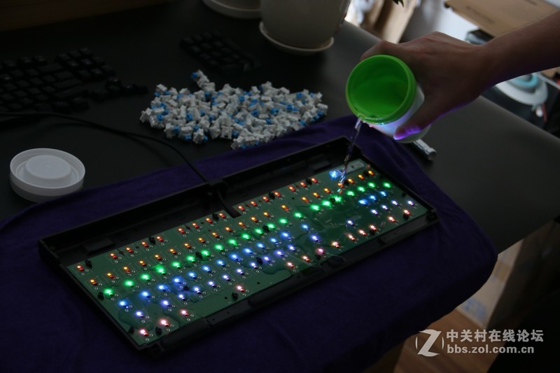 来互相伤害吧，PCB防水机械键盘一试究竟