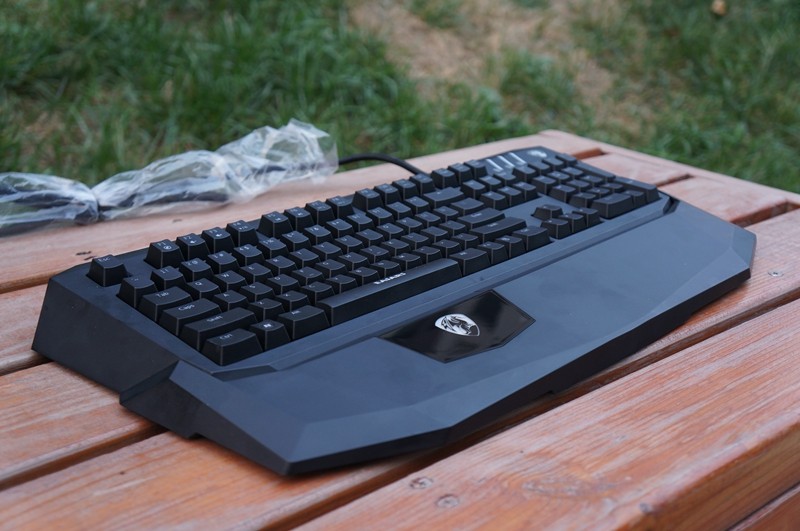 土豪专用！价值1K2伊赛斯龙盾机械键盘入手