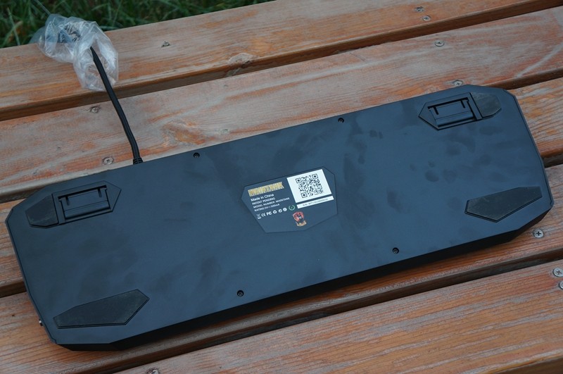 土豪专用！价值1K2伊赛斯龙盾机械键盘入手