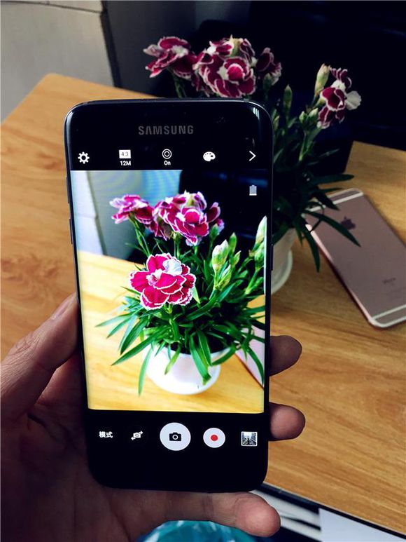 星空体育平台Galaxy S7 Edge惊爆价 开箱体验 告诉你是否浪得虚名