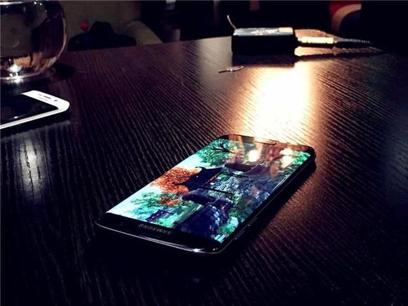 星空体育平台Galaxy S7 Edge惊爆价 开箱体验 告诉你是否浪得虚名