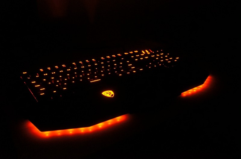 土豪专用！价值1K2伊赛斯龙盾机械键盘入手