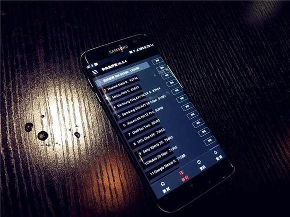 星空体育平台Galaxy S7 Edge惊爆价 开箱体验 告诉你是否浪得虚名