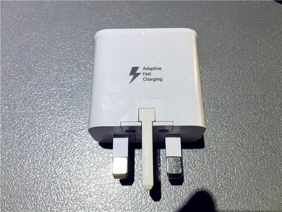 星空体育平台Galaxy S7 Edge惊爆价 开箱体验 告诉你是否浪得虚名