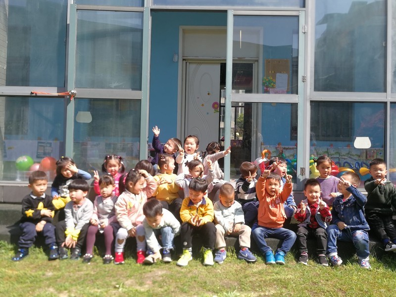 华为华为mate9全网通拍集体照模糊