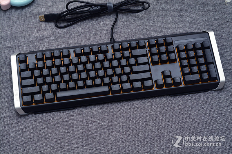 给驴蹄子换了个“铁掌”，贱驴382铁掌PBT键帽开箱体验