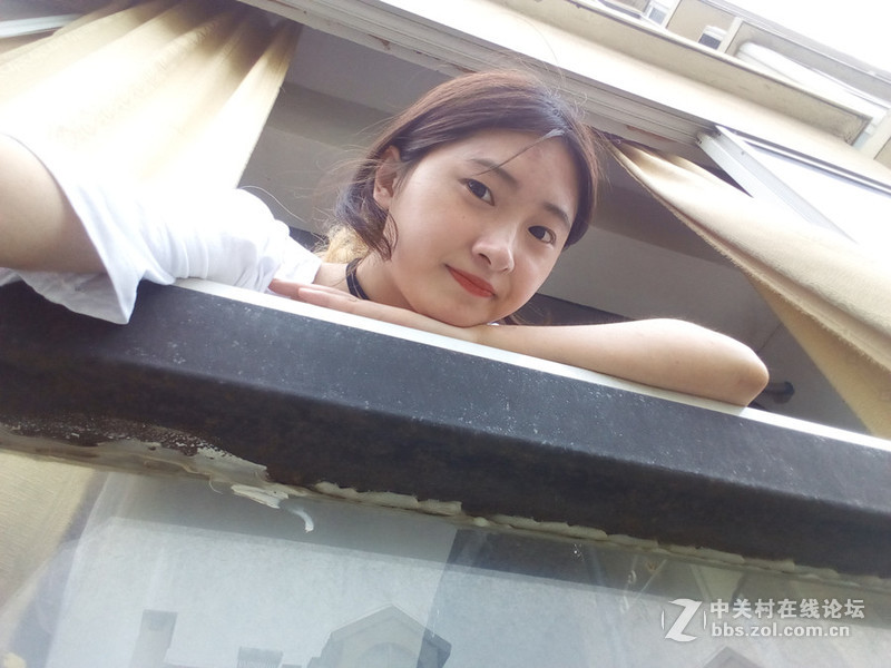 ＃够优秀，才主流＃调皮的妹纸爱自拍  朵唯A6以简取胜
