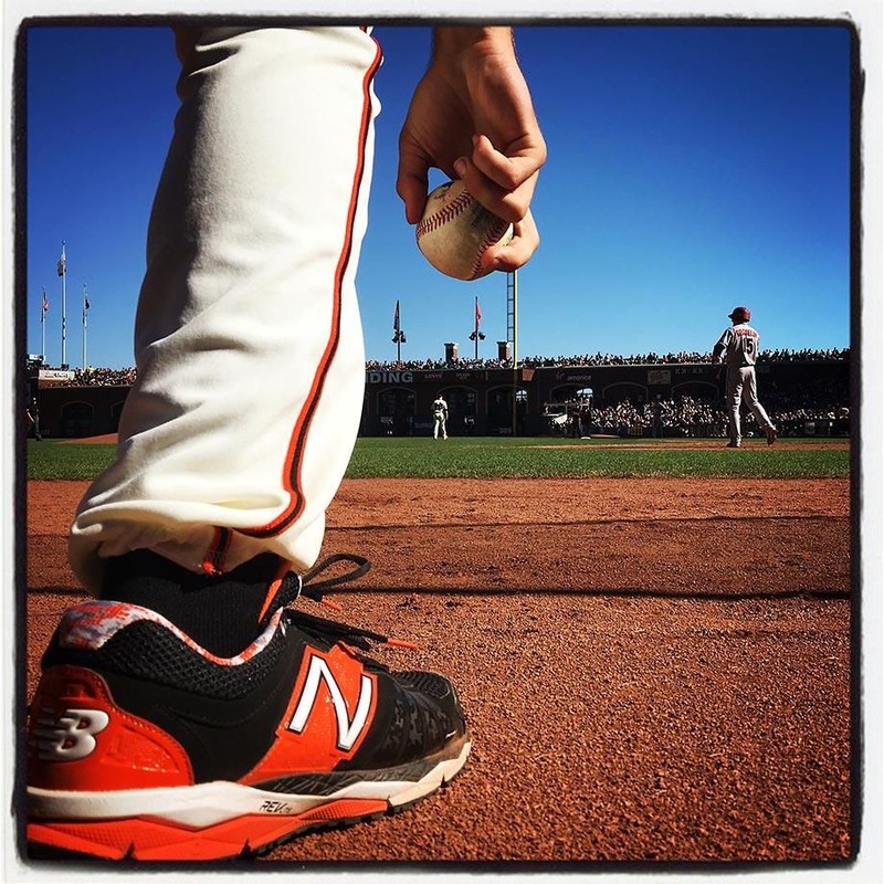 运动之美：iPhone 6s Plus 拍摄的棒球比赛