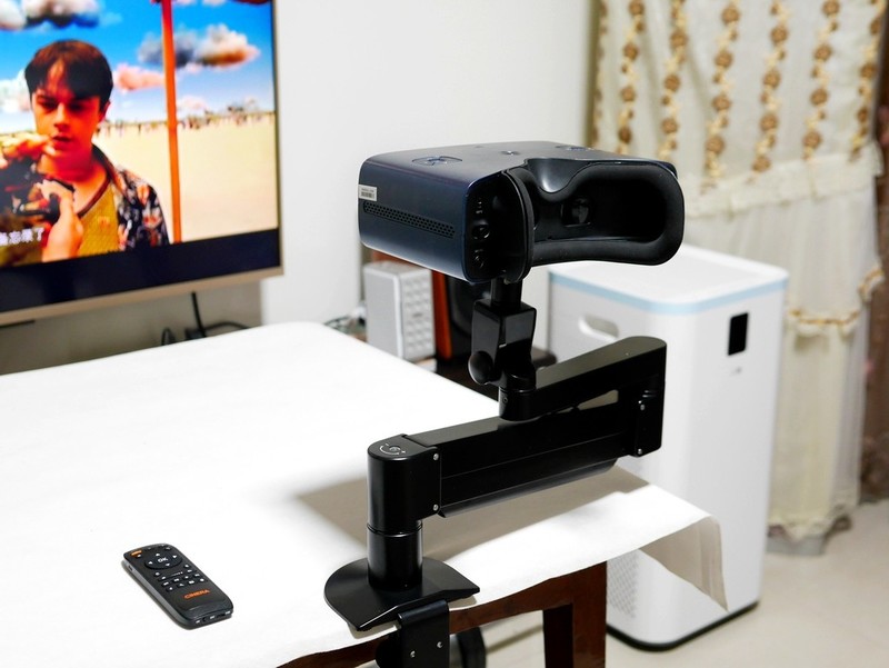 2.5K超清分辨率带来影院级震撼视听 Cinera头戴私人影院足不出户看3D大片