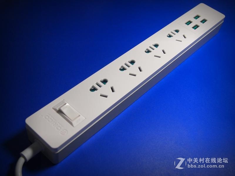 奥睿科智能USB插线板【明星小U——再也不愁】