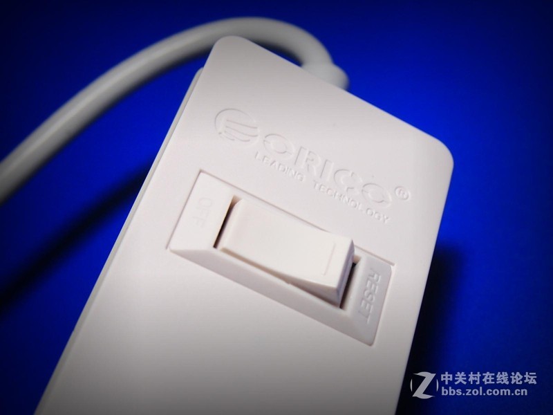 奥睿科智能USB插线板【明星小U——再也不愁】